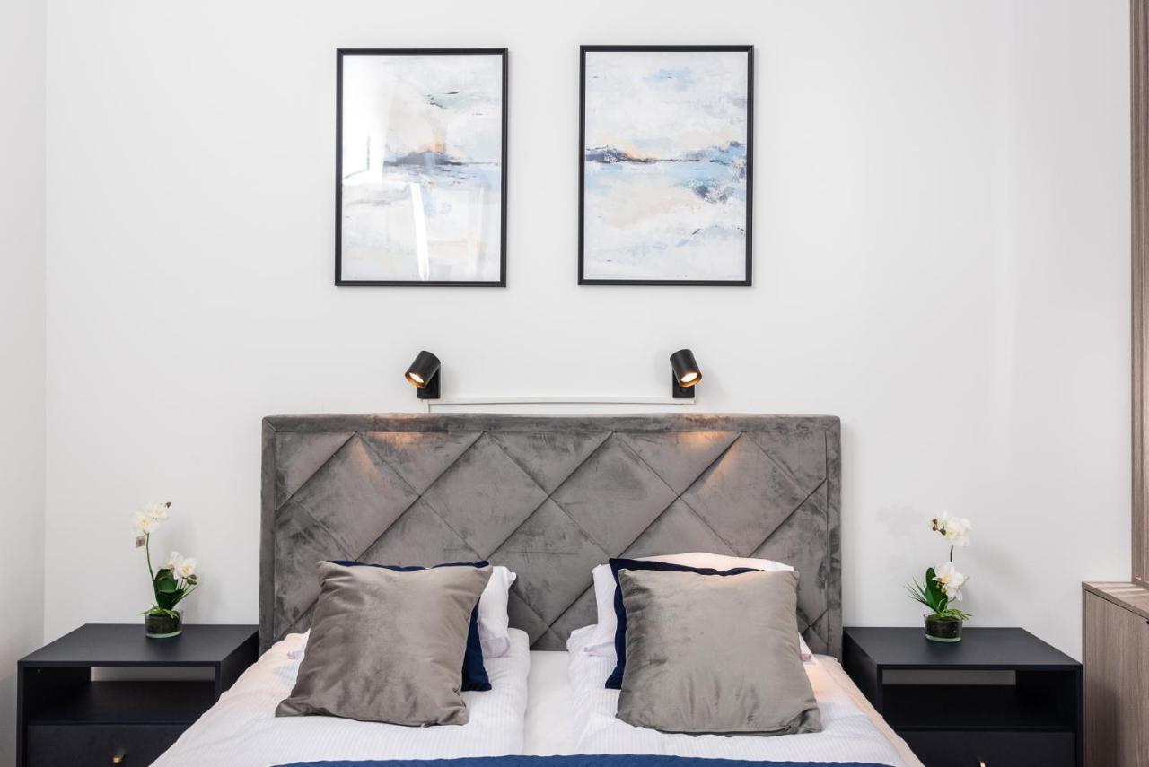 Premium Splendid Old Town Suites - By Upstairs كراكوفيا المظهر الخارجي الصورة