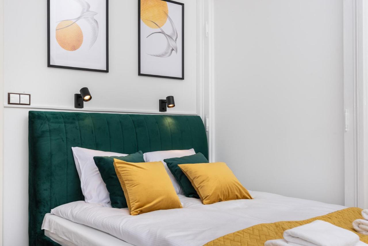 Premium Splendid Old Town Suites - By Upstairs كراكوفيا المظهر الخارجي الصورة