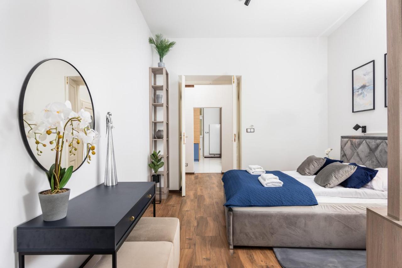 Premium Splendid Old Town Suites - By Upstairs كراكوفيا المظهر الخارجي الصورة